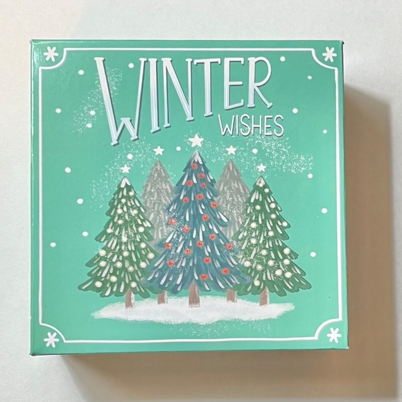 Bath Fizzies Christmas Gift Set – 6 Bath Fizzies – Net WT. 7.8 oz (225g) Total. - Picture 2 of 3